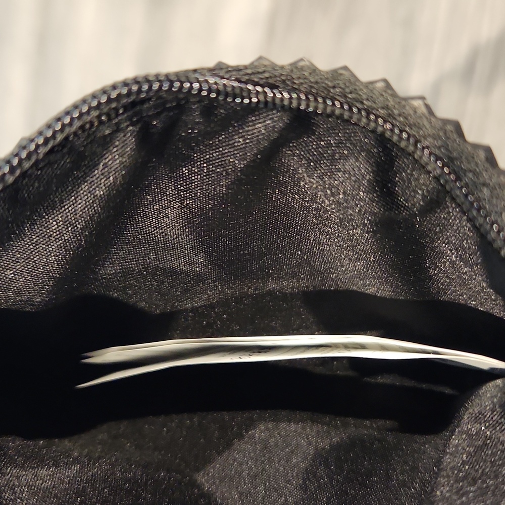 NWOT Nike Women's Wristlet 5 1/4" x  4 1/4" - Picture 6 of 9